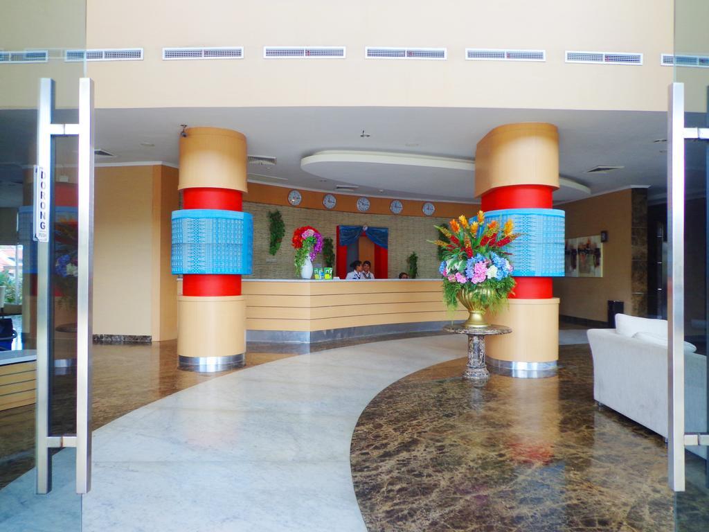 Sapadia Hotel Siantar Pematangsiantar Esterno foto